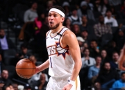 米兰百家乐-太阳客场逆转爵士，布克32+8+8