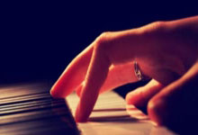 米兰体育官网-中超奇幻夜：篮坛死神杜兰特绿茵约战曼城大脑德布劳内