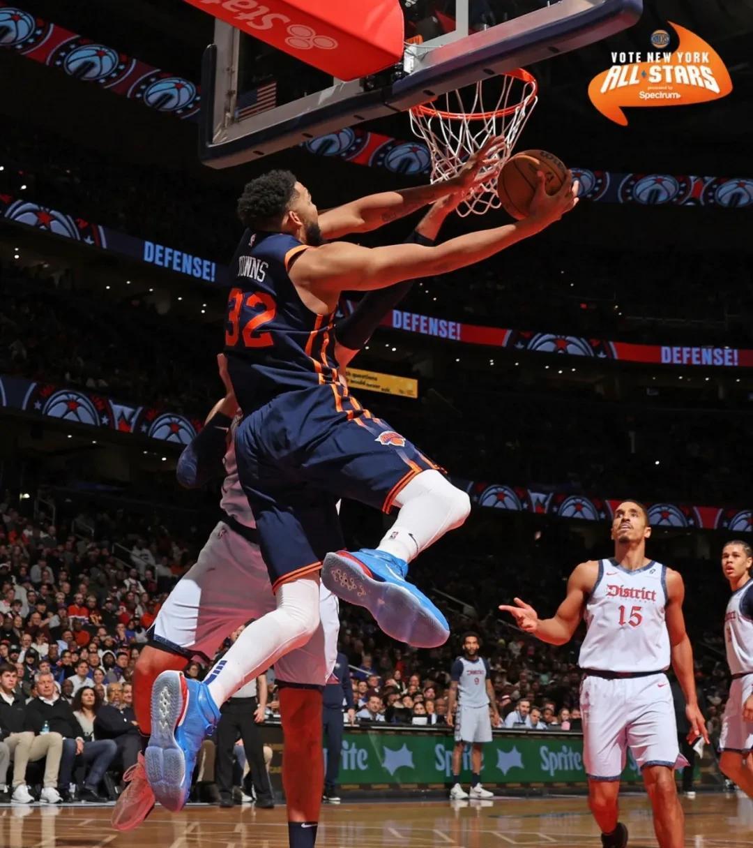 尼克斯队前锋防守出色，为球队赢得关键比赛