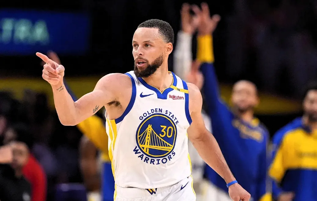 包含勇士战胜掘金,表现持续火热的词条 包含勇士战胜掘金,表现持续火热的词条