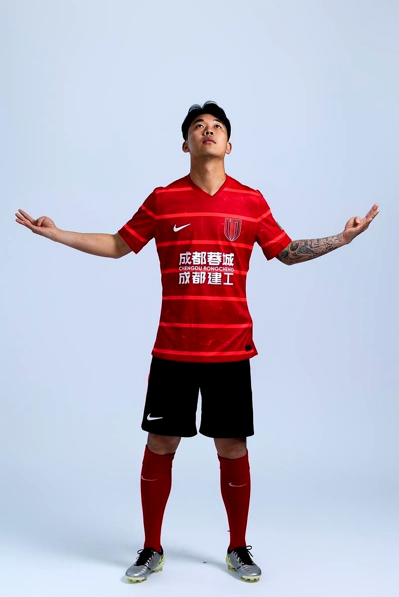 广州恒大客场不敌建业，豪取榜首位置的简单介绍