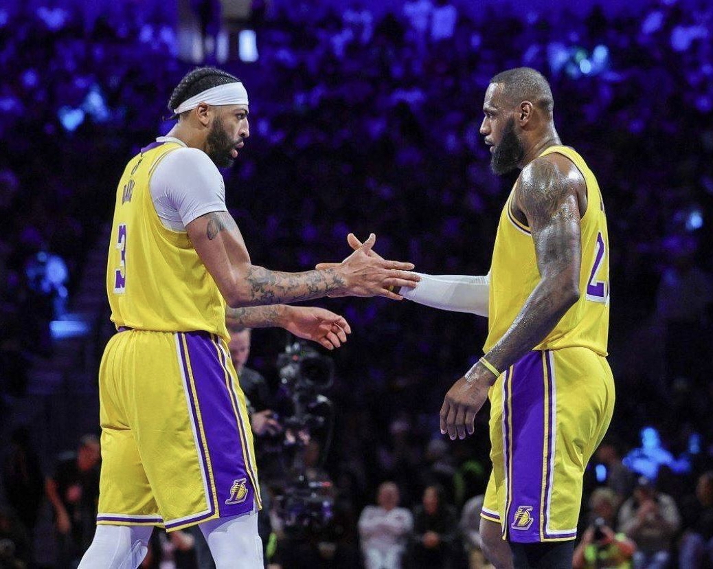 湖人队核心球员带伤上阵,帮助球队取得胜利的简单介绍 湖人队核心球员带伤上阵,帮助球队取得胜利的简单介绍