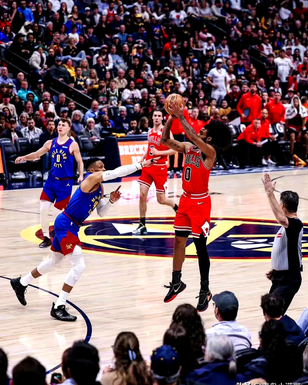 公牛绝杀四川队,布克统治全场的简单介绍 公牛绝杀四川队,布克统治全场的简单介绍