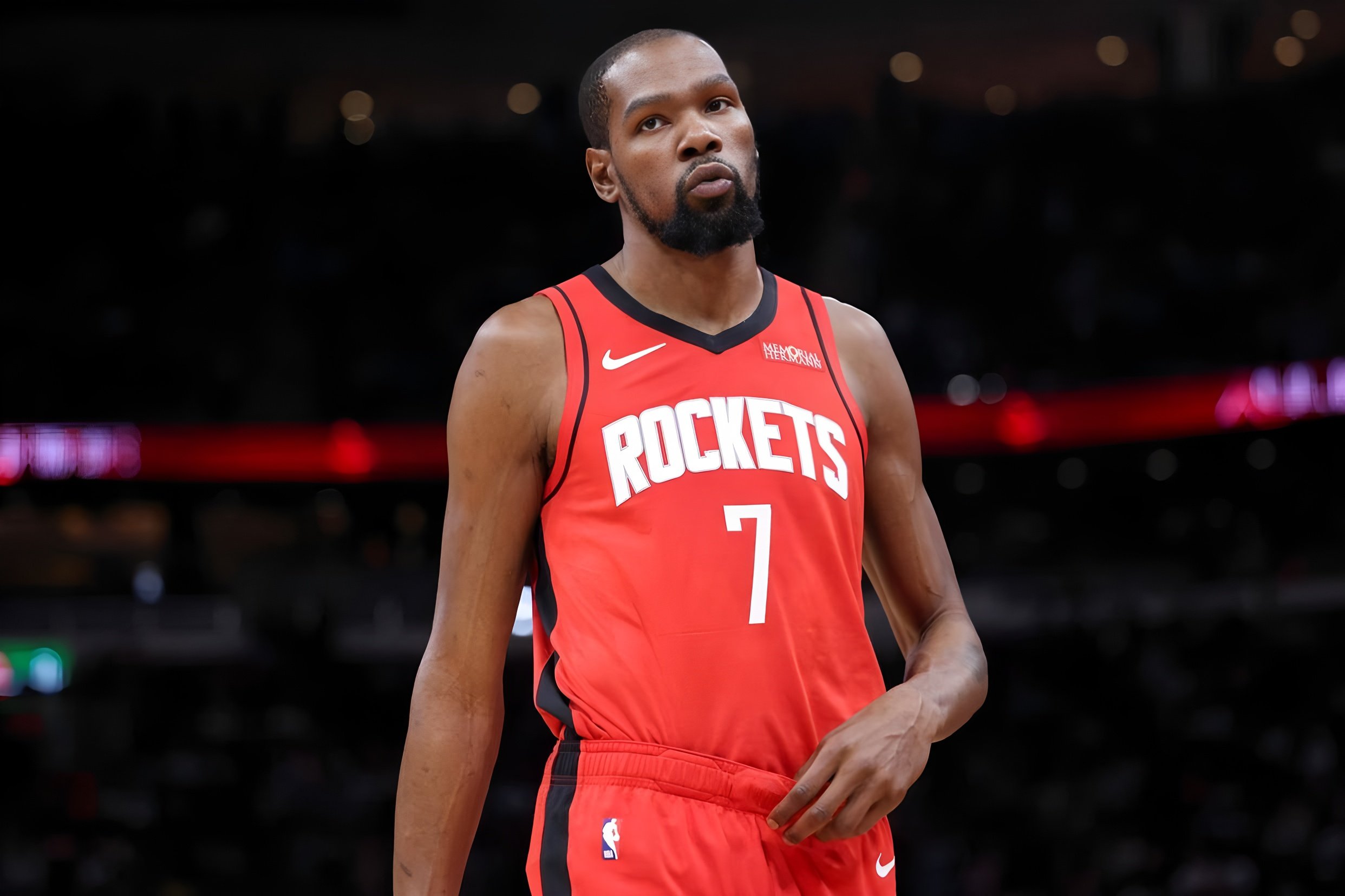 太阳鏖战广东队,杜兰特扛起全队 太阳鏖战广东队,杜兰特扛起全队