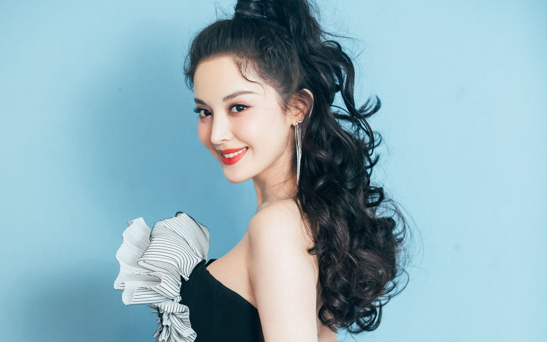 欧冠半决赛焦点战，灰熊强势拿下鹈鹕，书写历史新篇章